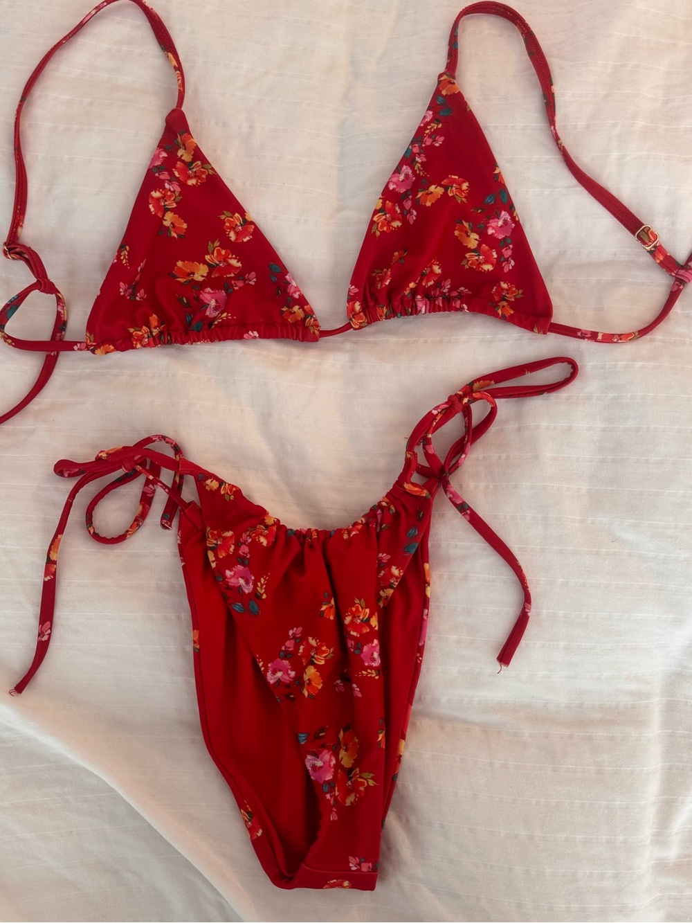 Rumored Red Floral Tie-Side Triangle Bikini